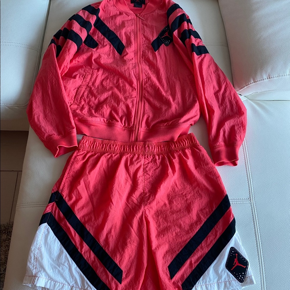 New Jordan infrared tracksuit size Large